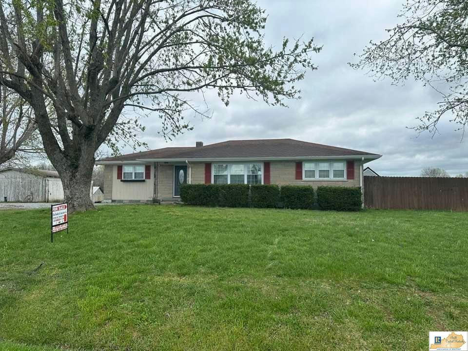 4400 HODGENVILLE RD, GREENSBURG, KY 42743, photo 1 of 19