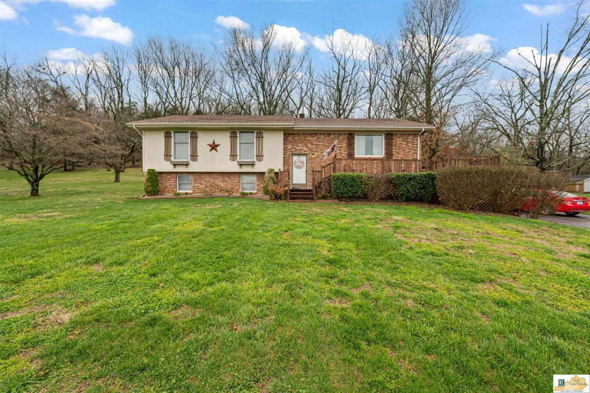 500 WINDY HILL RD, HORSE CAVE, KY 42749, photo 1 of 32